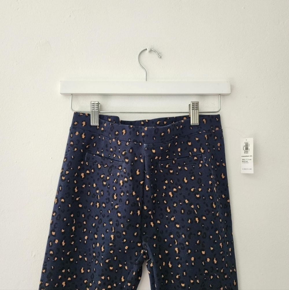 LAST CHANCE!! Old Navy | Dark Blue Leopard Print Legging Pants